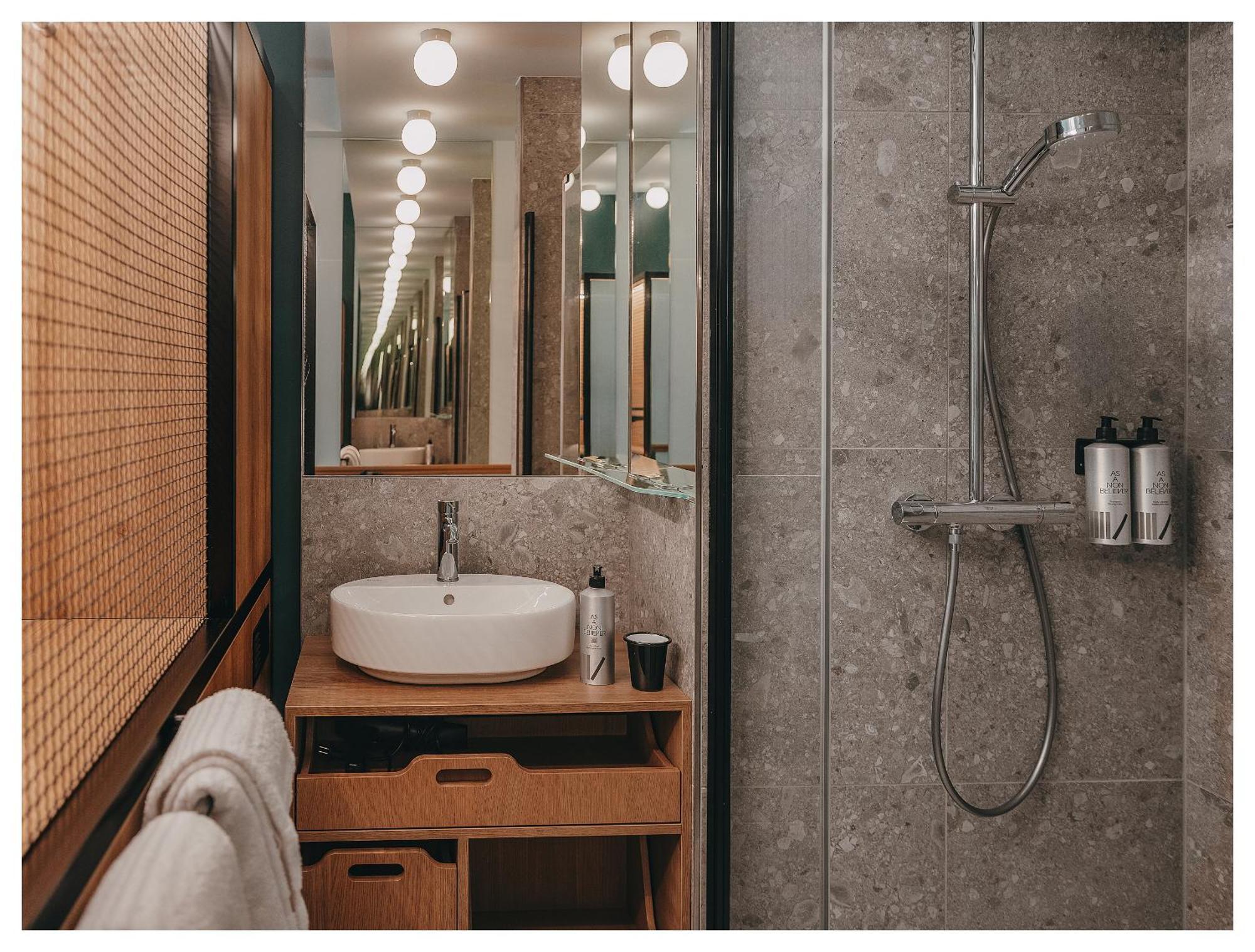 Hotel 1.75 Paris Le Charme Zewnętrze zdjęcie